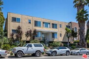 Photo - 1330 S Barrington Ave Condo Unit 15