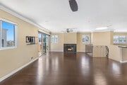 Photo - 209 Crest Dr