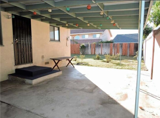 Photo - 7451 Colombia Dr