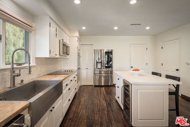 Photo - 4713 Bedel St