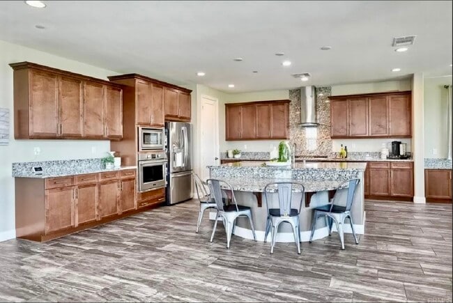 Photo - 218 Newport Pier Way