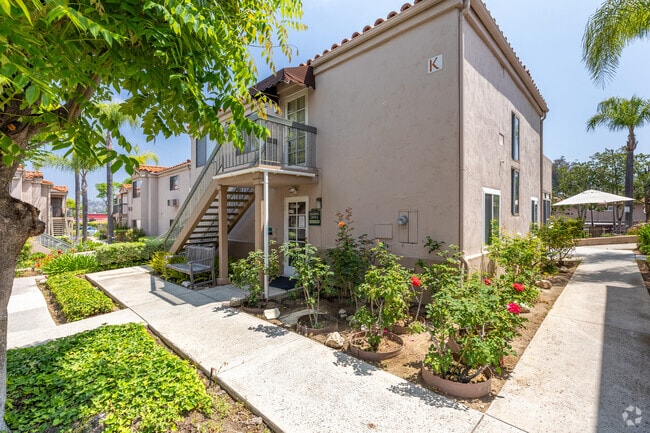 Leasing Center - The Village at Lakeside (55+ Community)