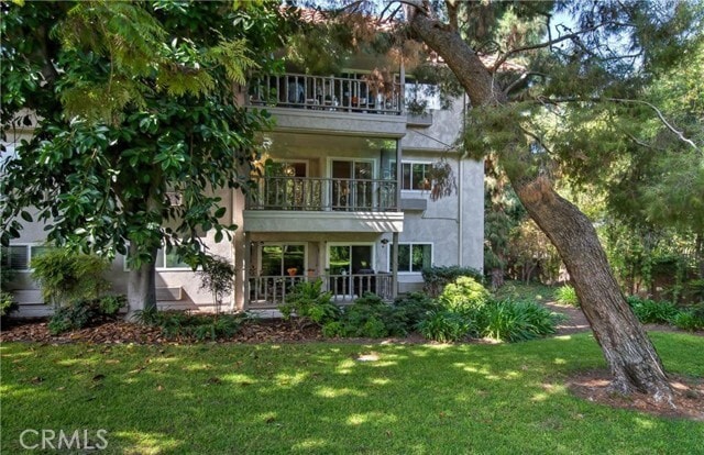 Building Photo - 2405 Via Mariposa W Unit 2E Rental