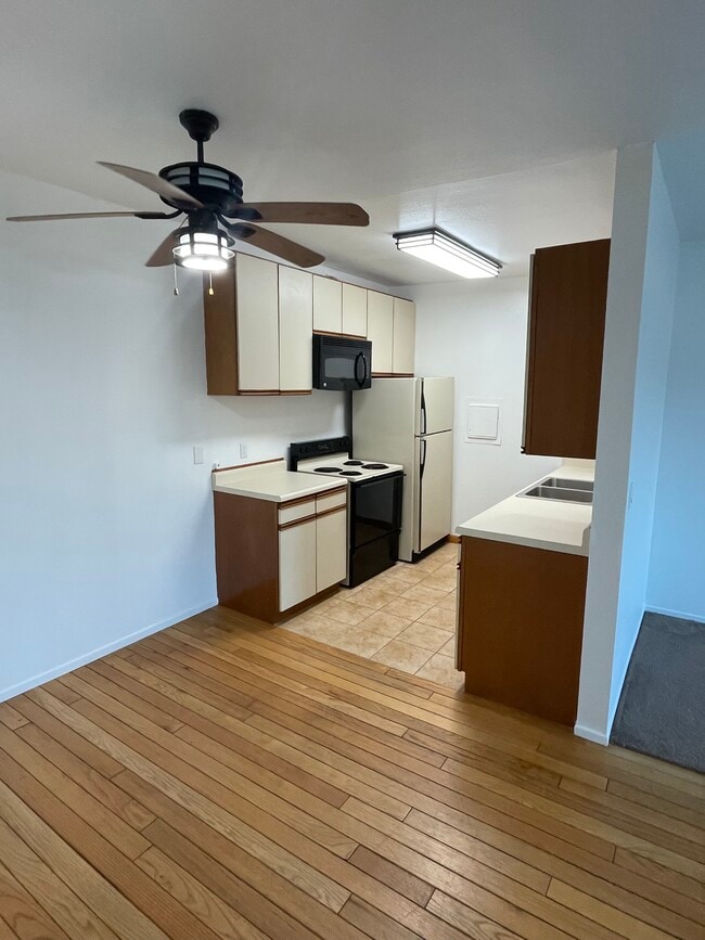 Photo - 1707 Pacific Coast Hwy Unit #320