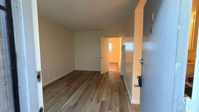 Photo - 1451 Redondo Ave