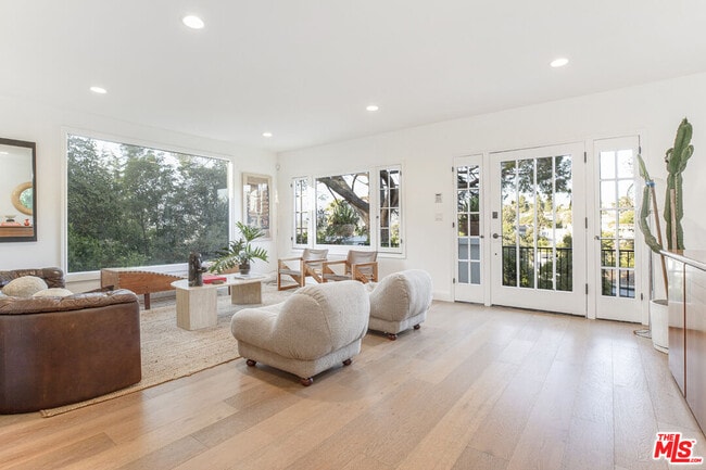 Photo - 1411 Wellesley Dr