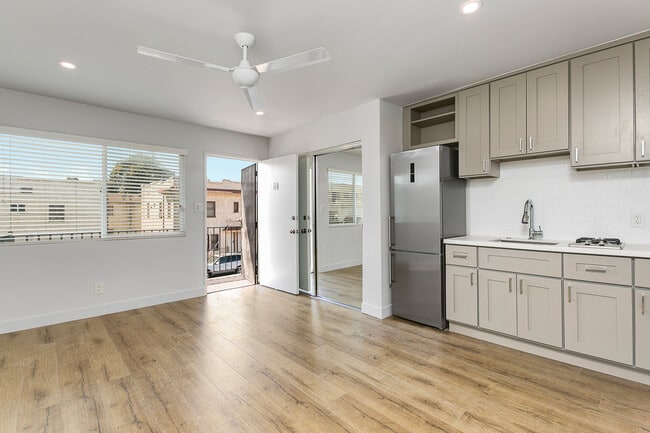 Photo - 2895 W 11th St Unit 5