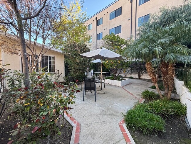 Building Photo - Blix, 10814-10818 Unit 818 - 10