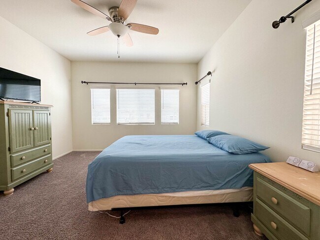 Photo - COMING SOON! * RARE OPPORTUNITY * SENIOR (55+) ROOM FOR RENT IN PRISTINE GATED COMMUNITY IN MENIFEE!