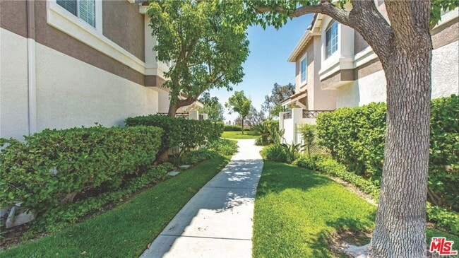 Photo - 1055 S Dewcrest Dr