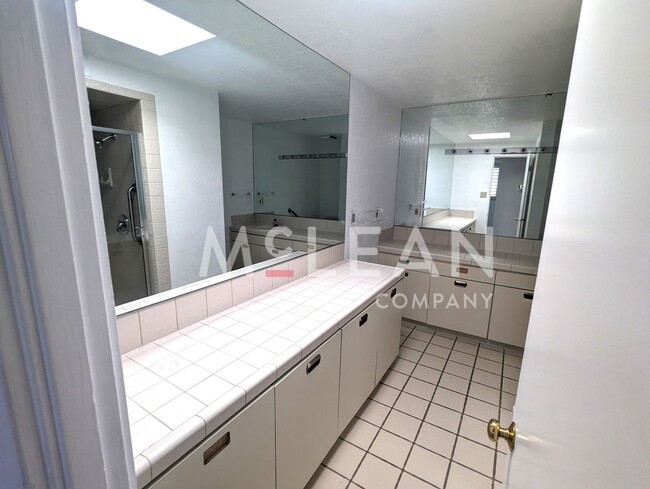 Photo - 2737 E Plaimor Ave