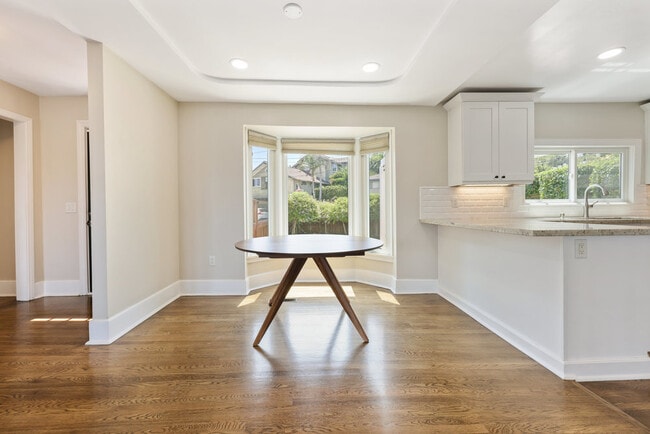 Photo - 3447 Goldfinch St
