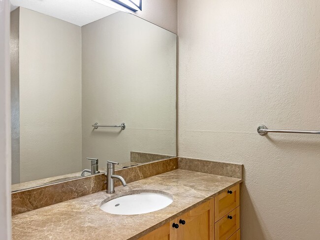 Photo - Modern 2B/2BA Condo with Balcony & Ameniti... Unit 6303