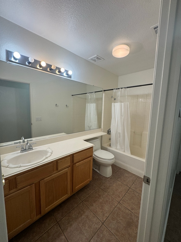 Photo - 7800 Buckeye St