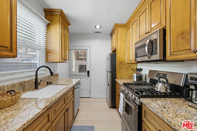 Photo - 3316 Barham Blvd