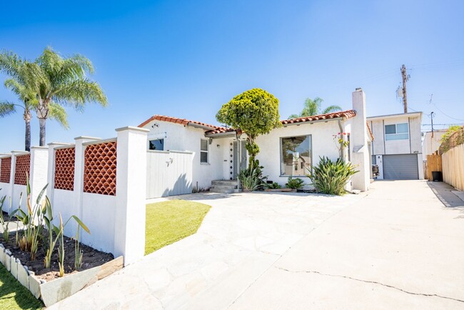 Charming Spanish-Style Craftsman 2bd/2ba H... - Charming Spanish-Style Craftsman 2bd/2ba H... House