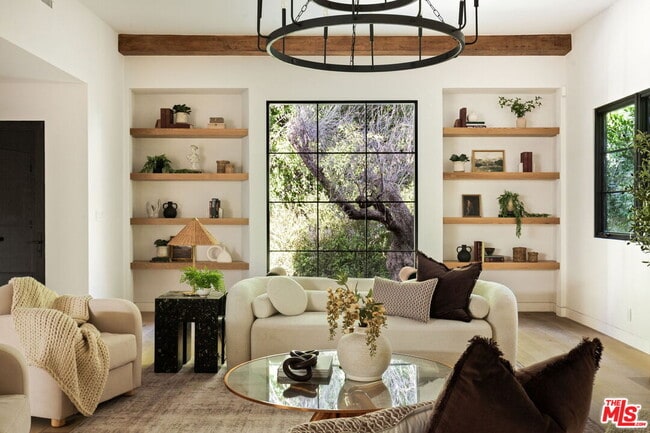 Building Photo - 735 Orlando Ave