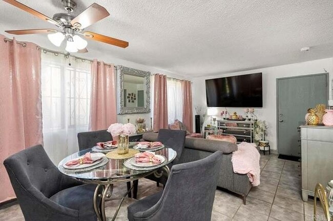 Photo - 2015 Dairy Mart Rd Unit 1