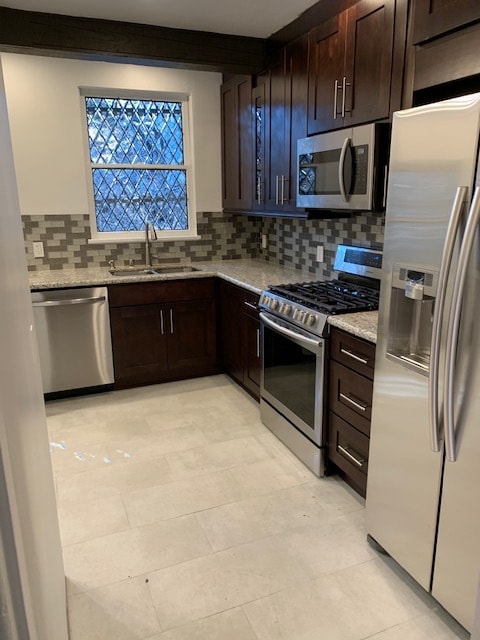 Beautifully remodeled kitchen with stainless steel appliances, first class! - 365 Beloit Ave Unit 365 c