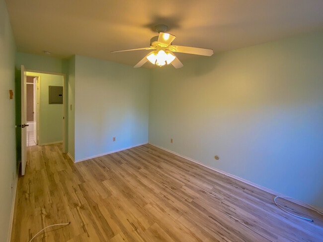 Photo - 4900 Overland Ave Unit 324