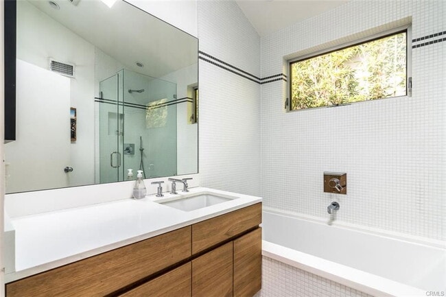Photo - 2325 Frey Ave