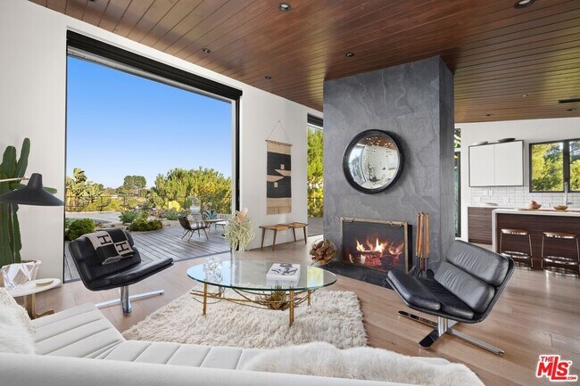 Photo - 2652 Byron Pl