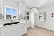 Photo - 1613 E 6th St