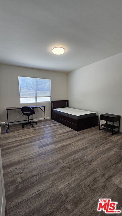 Photo - 1320 W 37th St
