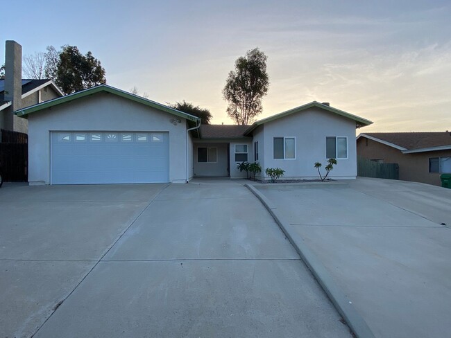 Spacious & Clean 4 Bdr 2 Ba 1 story home i... - Spacious & Clean 4 Bdr 2 Ba 1 story home i...