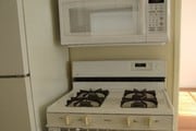 Stove and microwave - 812 Bard St