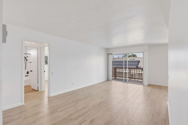 Photo - 2020 Graham Ave