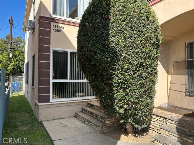 Photo - 1363 Masselin Ave