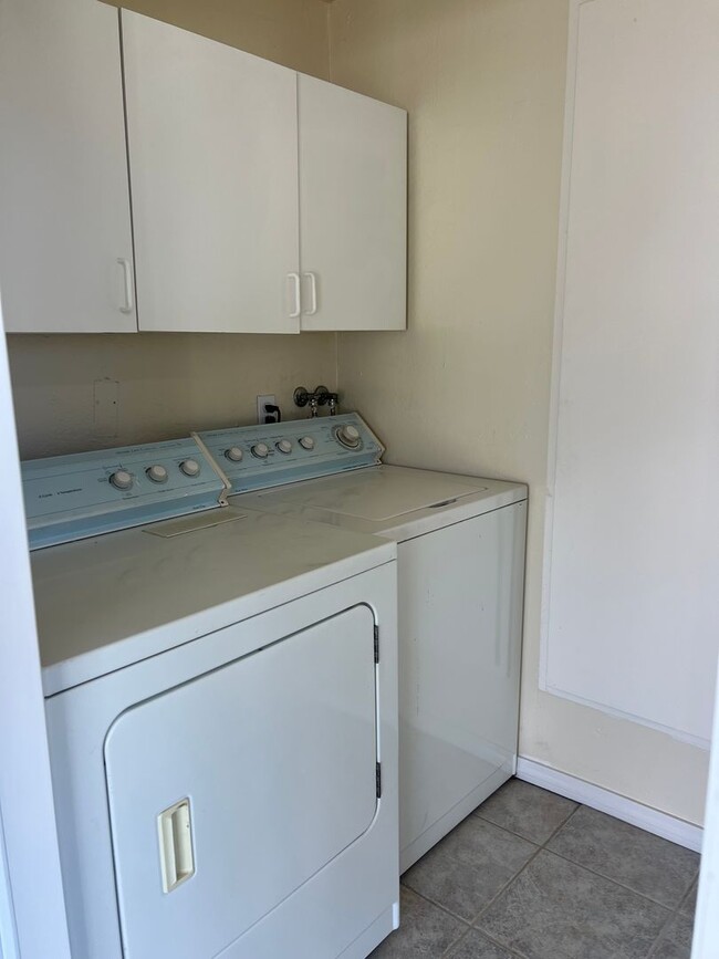 3 bedroom 2 bath house in Poway - 3 bedroom 2 bath house in Poway