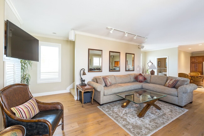 Photo - 34 4th St