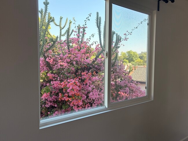 Photo - 4912 Mendota Ave