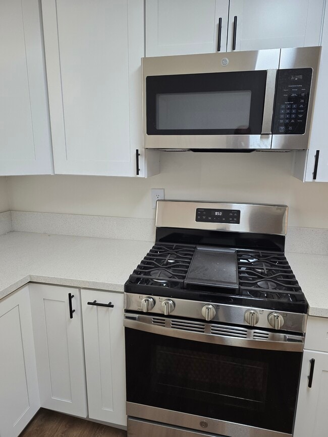 Photo - 4527 Esther St