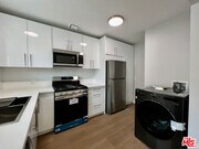 Photo - 903 S Barrington Ave Apartment