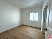 Photo - 1220 W 25th St