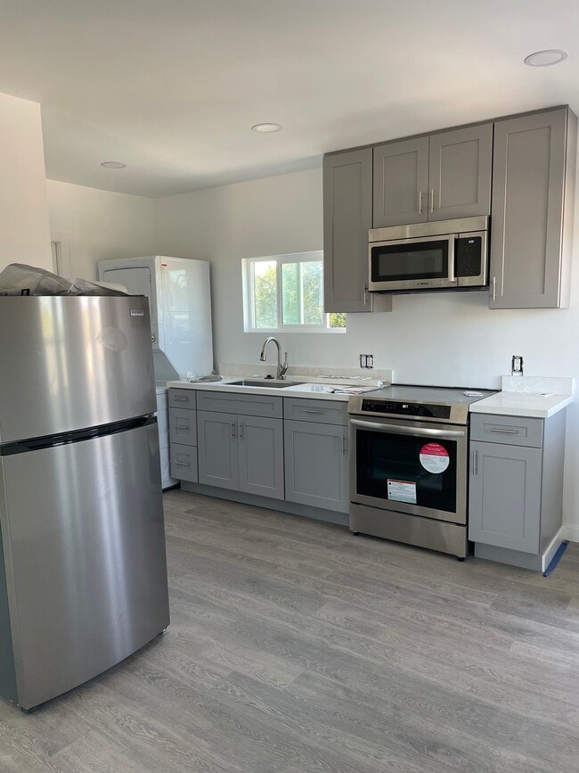Building Photo - 6216 Seaborn St Rental