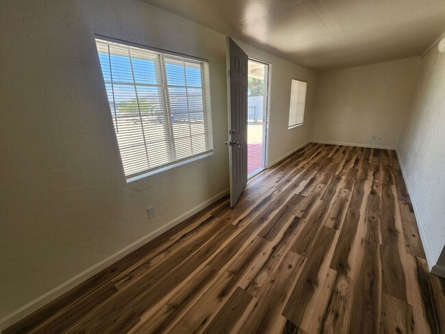 Photo - One Bedroom Home Downtown 29