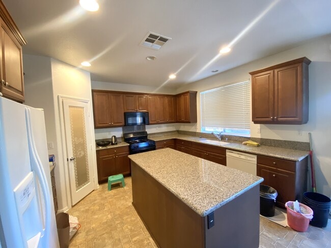 Photo - 1886 Spring White Rd