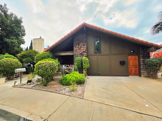 Photo - 1012 S Ynez Ave Unit A