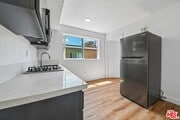 Photo - 219 E 87th St