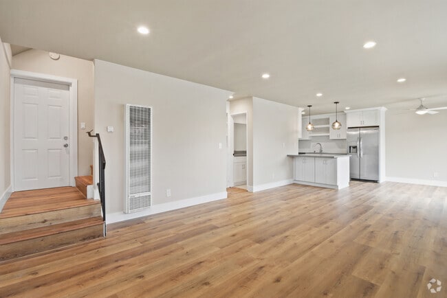 Building Photo - 14075 Ash St Unit B Rental