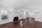 Photo - 5466 Templeton St