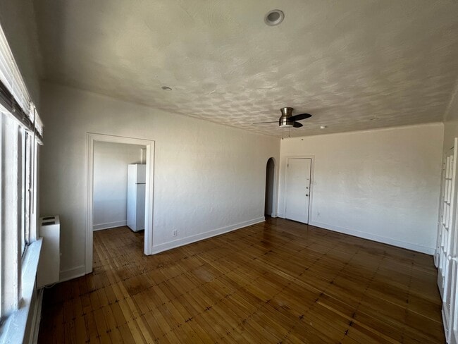 Photo - 1740 Winona Blvd Unit 304