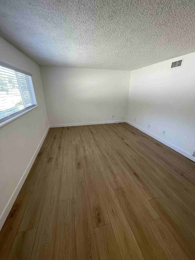 Photo - SOUTH OF THE BLVD. HOME IN WOODLAND HILLS!