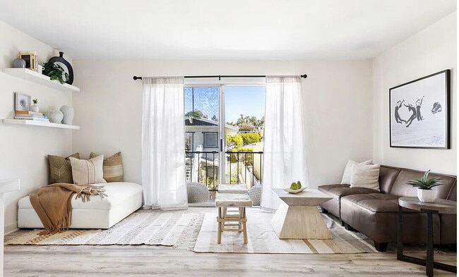 Building Photo - This 1-bedroom, 1-bathroom gem offers the perfect blend of contemporary style, convenience, and t...