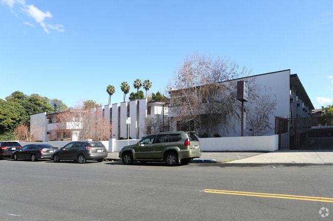 Photo - Encino Woodley Apartments