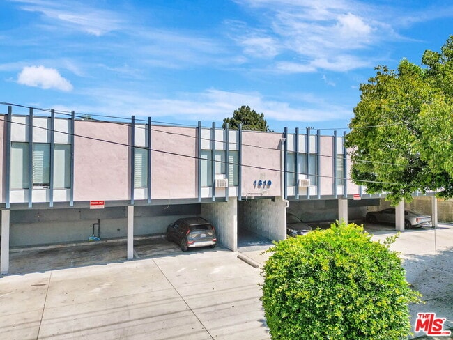 Building Photo - 1319 Stanley Ave Unit 7 Rental